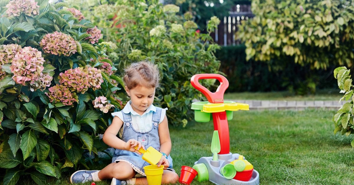 Familiengarten sicher gestalten: So wird der Garten zum geschützten Abenteuerparadies für Groß und Klein