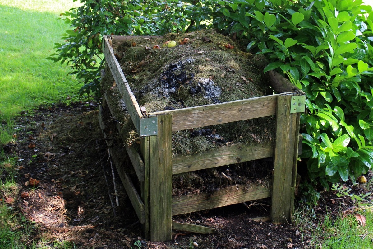 Kompostbehälter richtig auswählen: So finden Sie den perfekten Behälter für Ihren Garten
