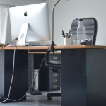 Homeoffice ohne Kabelsalat: Clevere Ideen für einen ordentlich versteckten Arbeitsplatz