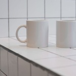 Silikonfugen richtig erneuern: So werden Bad und Küche wieder strahlend dicht