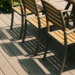 Rutschfesten Terrassenbelag auswählen: Sicher, stilvoll und entspannt durch jede Jahreszeit